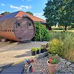 Farm stay Horyzont Zdarzen - Siedlisko Ciemnego Nieba, 320m2, Sauna I Natura Na Wylacznosc *